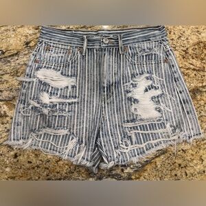 American Eagle Boyfriend Pinstripe Stripes Distressed Denim Shorts Size 00
